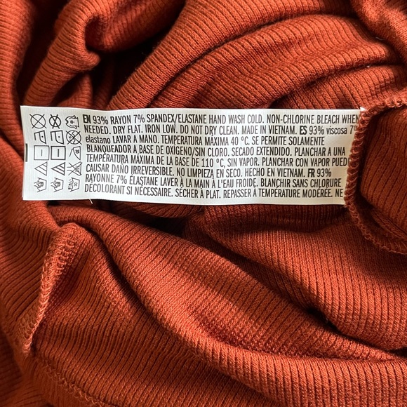 3/$30 Forever 21 | Terracotta Long Sleeve Top | Size 1X - Picture 5 of 7